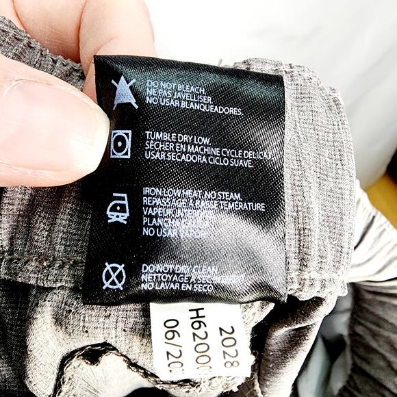 Huk Journey Gray Performance Quick-Drying Women's Cuffed Pants Size M  New - Picture 3 of 14